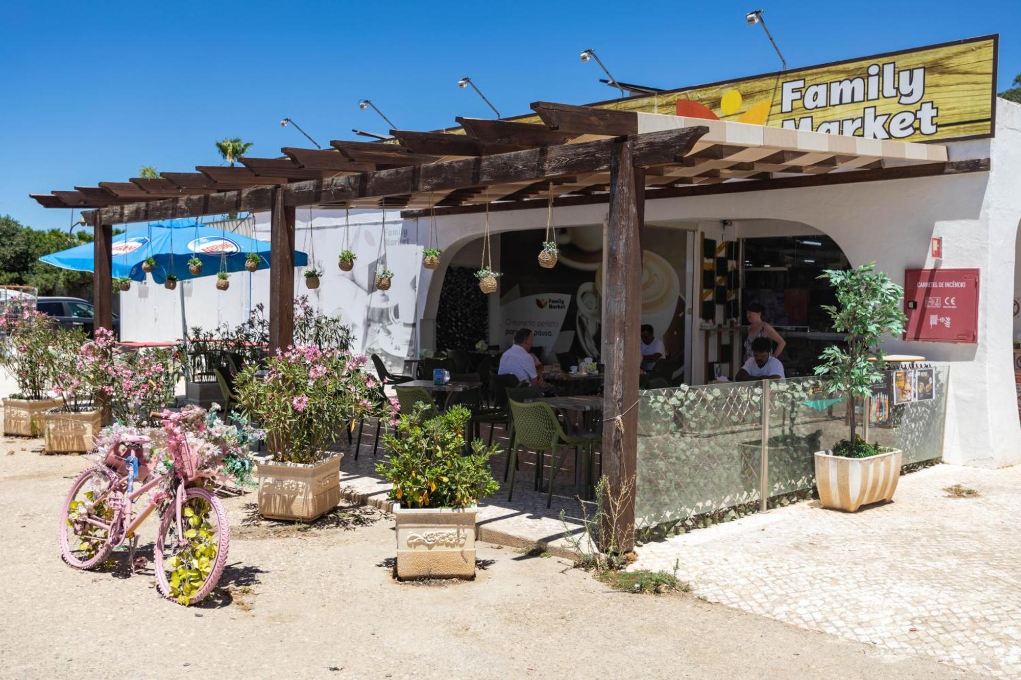 Holacamp البوفيرا المظهر الخارجي الصورة